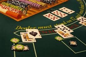 Live-dealer studio blackjack di aplikasi mpo228 dengan antarmuka yang intuitif